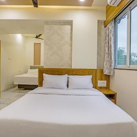 Sai Sagar Lodging & Boarding Ulhāsnagar Extérieur photo